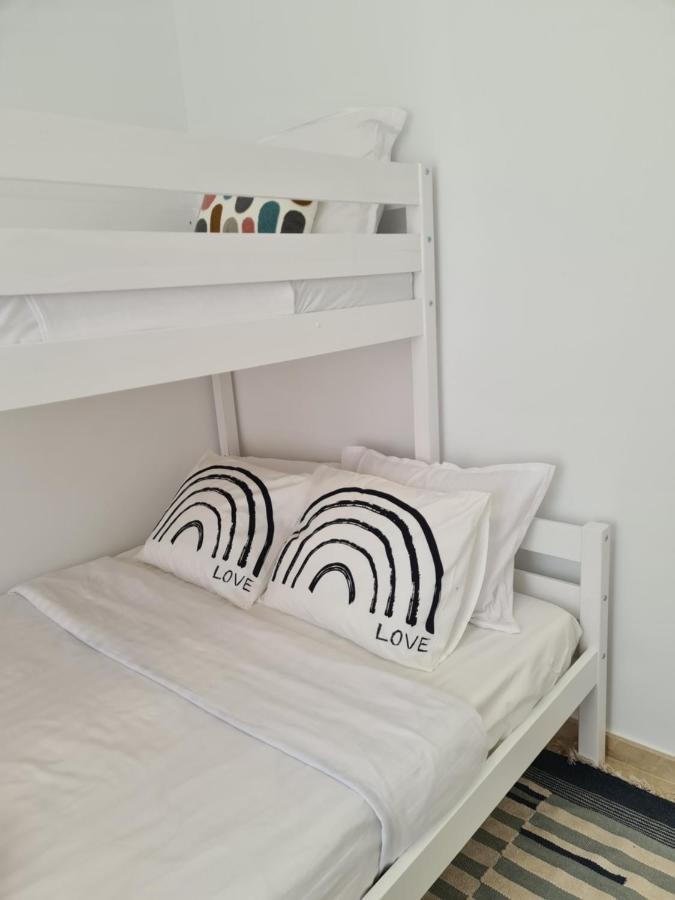 Seaside Serenity - Stylish Apartment With Spectacular Views マニルバ エクステリア 写真