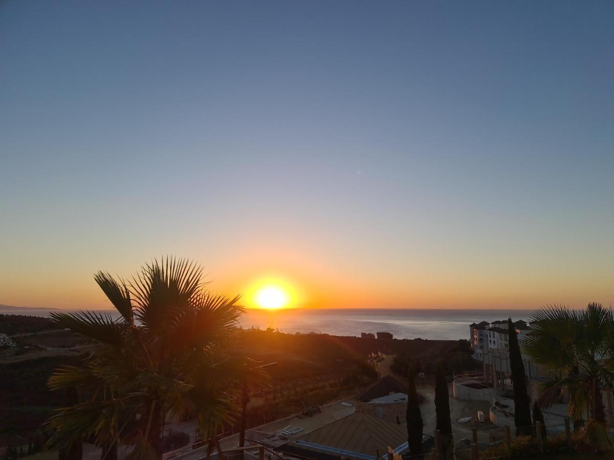 Seaside Serenity - Stylish Apartment With Spectacular Views マニルバ エクステリア 写真