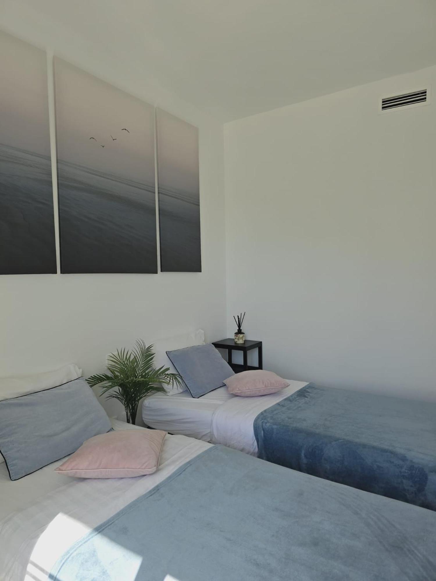 Seaside Serenity - Stylish Apartment With Spectacular Views マニルバ エクステリア 写真